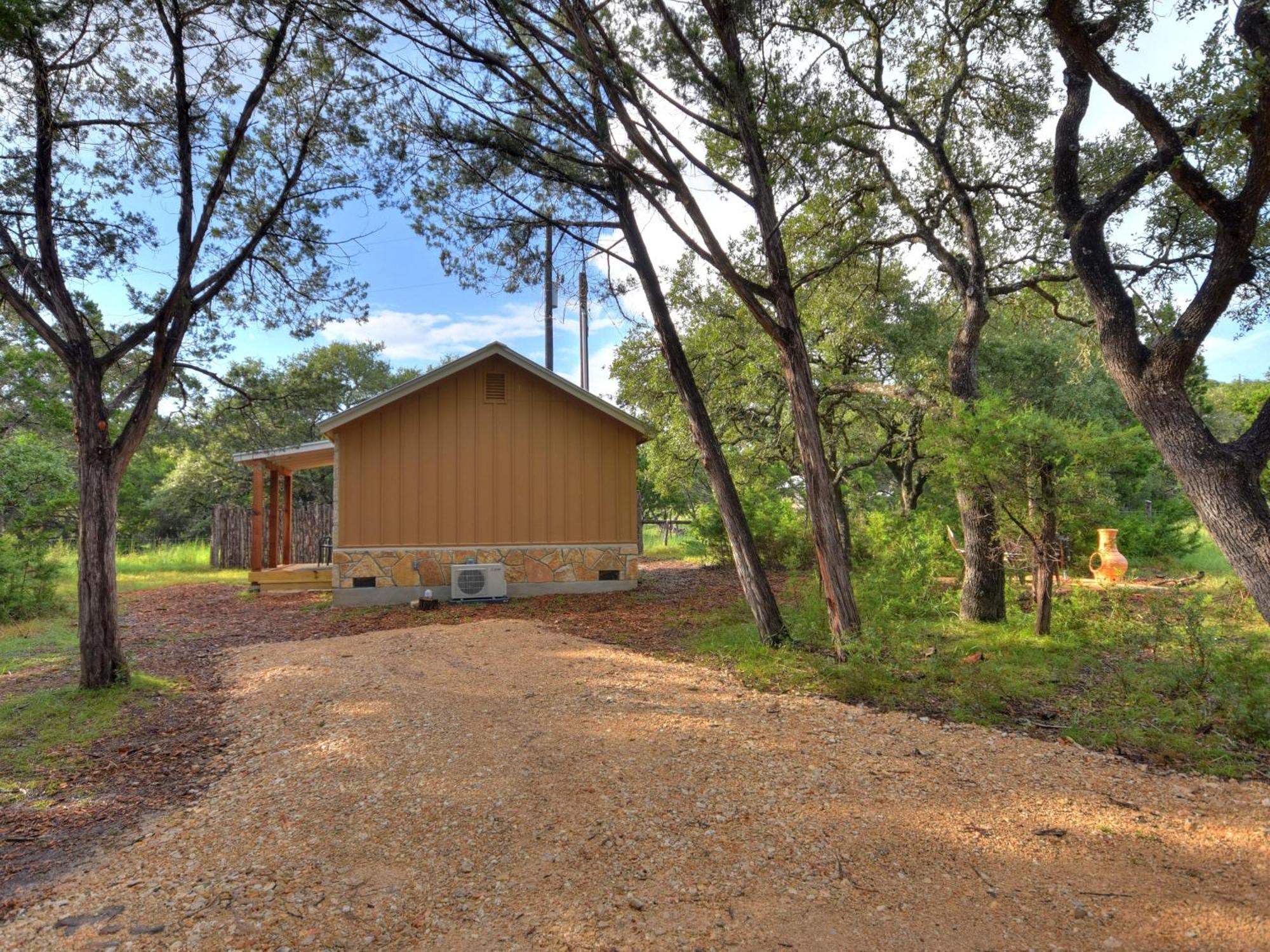 Cabins At Flite Acres - Coyote Cabin Wimberley Eksteriør billede